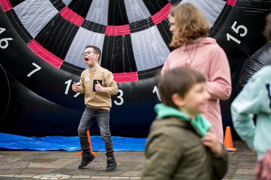 Spelletjes spelen tijdens Kabuki familiedag 2024