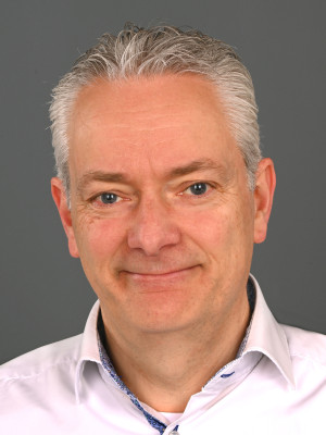 Dr. Michel van Geel